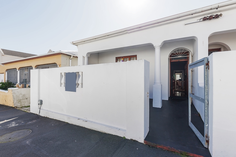 4 Bedroom Property for Sale in Walmer Estate Western Cape